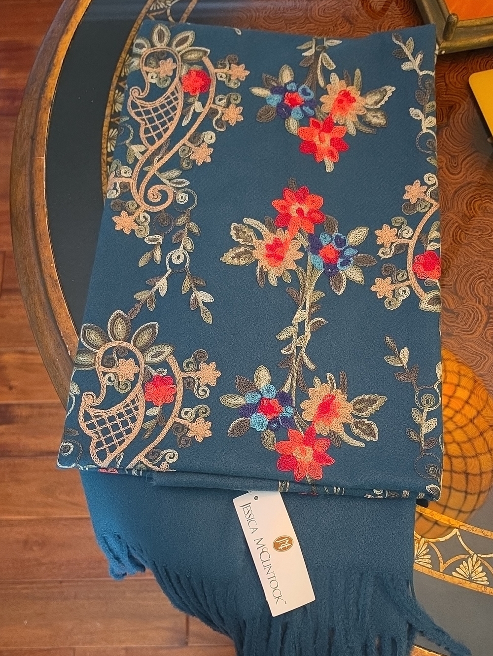 Jessica McClintock embroidered scarf / Wrap